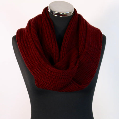 Burgundy neck warmer / snood